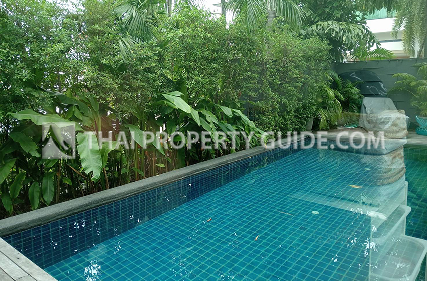 House with Private Pool in Chaengwattana (near Nichada Thani) 